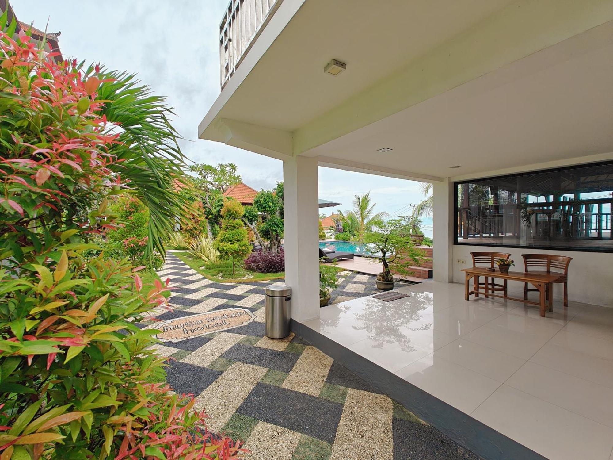 Nusa Sedayu Hotel By Ocean View Batununggul Eksteriør bilde
